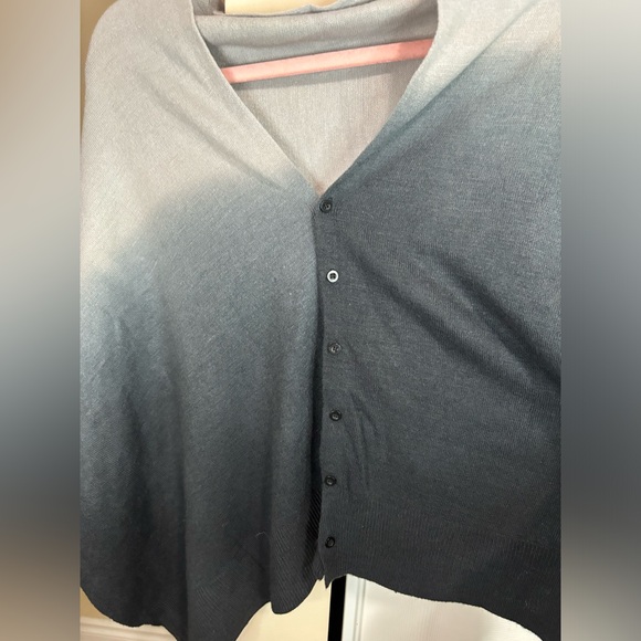 Button up cadigan/shawl - Picture 3 of 6